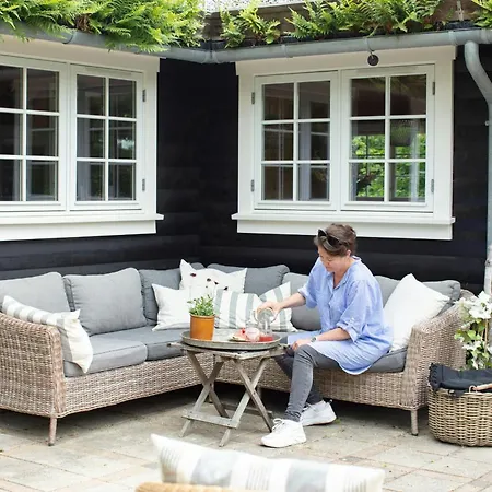 Find Peace In Present Environments * Vejby