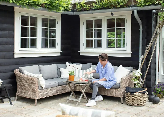 Find Peace In Present Environments * Vejby